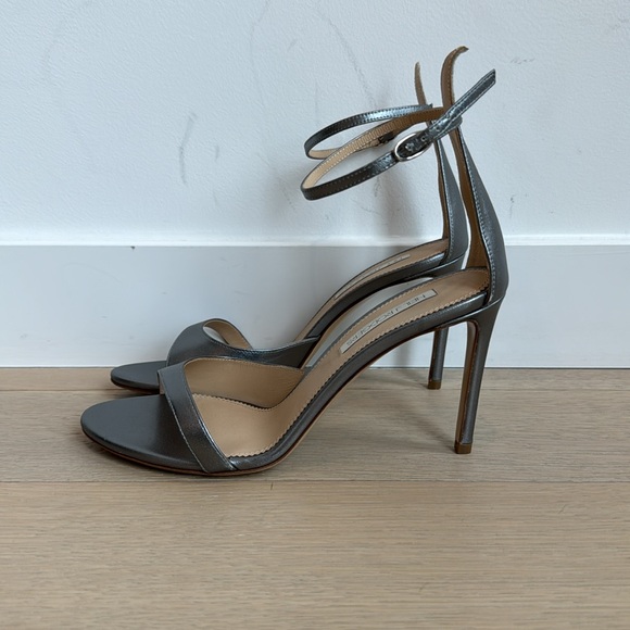 NEIL J RODGERS - ZAHA SANDAL - Picture 3 of 5
